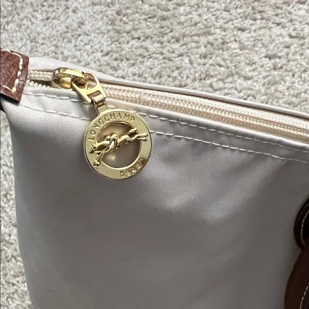 Longchamp Women's Pink Canvas Tan Tote Bag with Brown Trim - Picture 16 of 17
